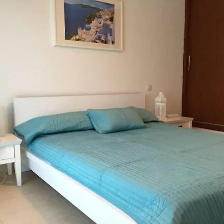 Apartment Playa Blanca Sleeps 6 Pool Wifi *